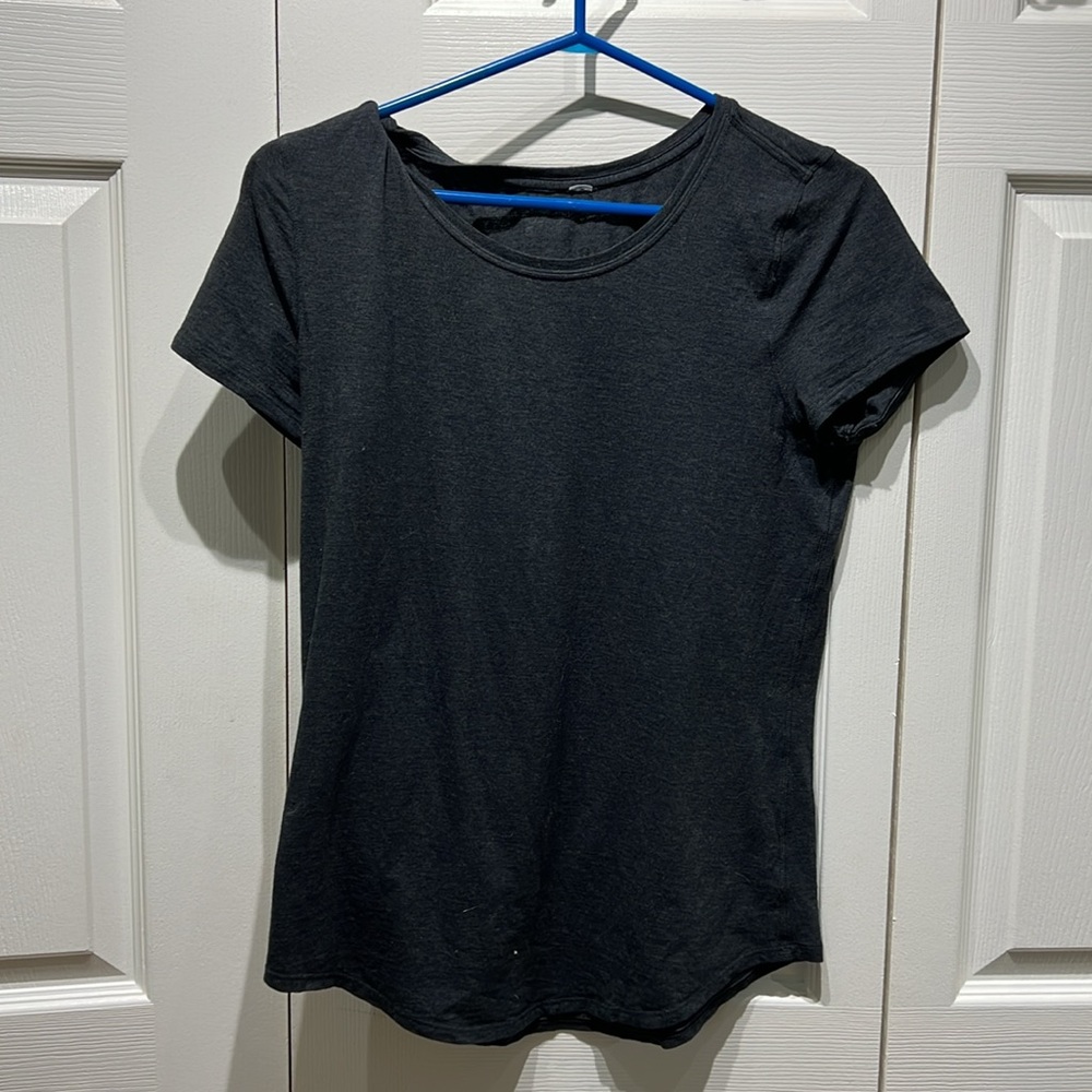 Lululemon crewneck tshirt